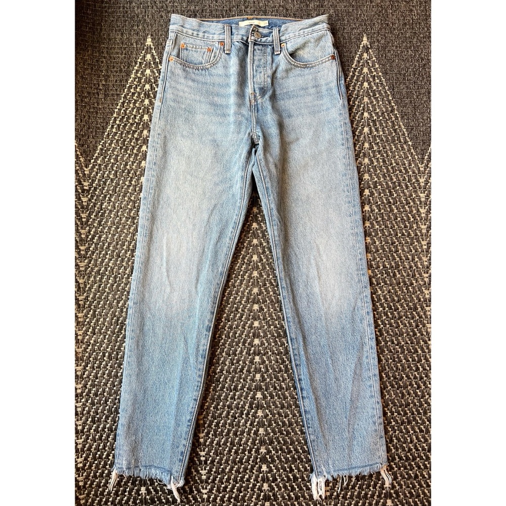 Levi’s women Wedgie Icon jeans sz 25